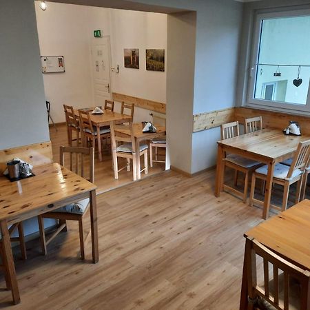 Fruehstueckshaus Wunderland Bed and Breakfast Laa an der Thaya Εξωτερικό φωτογραφία