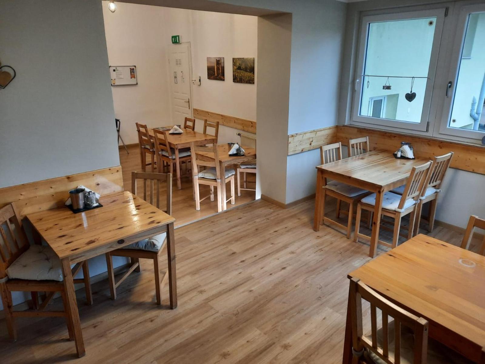Fruehstueckshaus Wunderland Bed and Breakfast Laa an der Thaya Εξωτερικό φωτογραφία