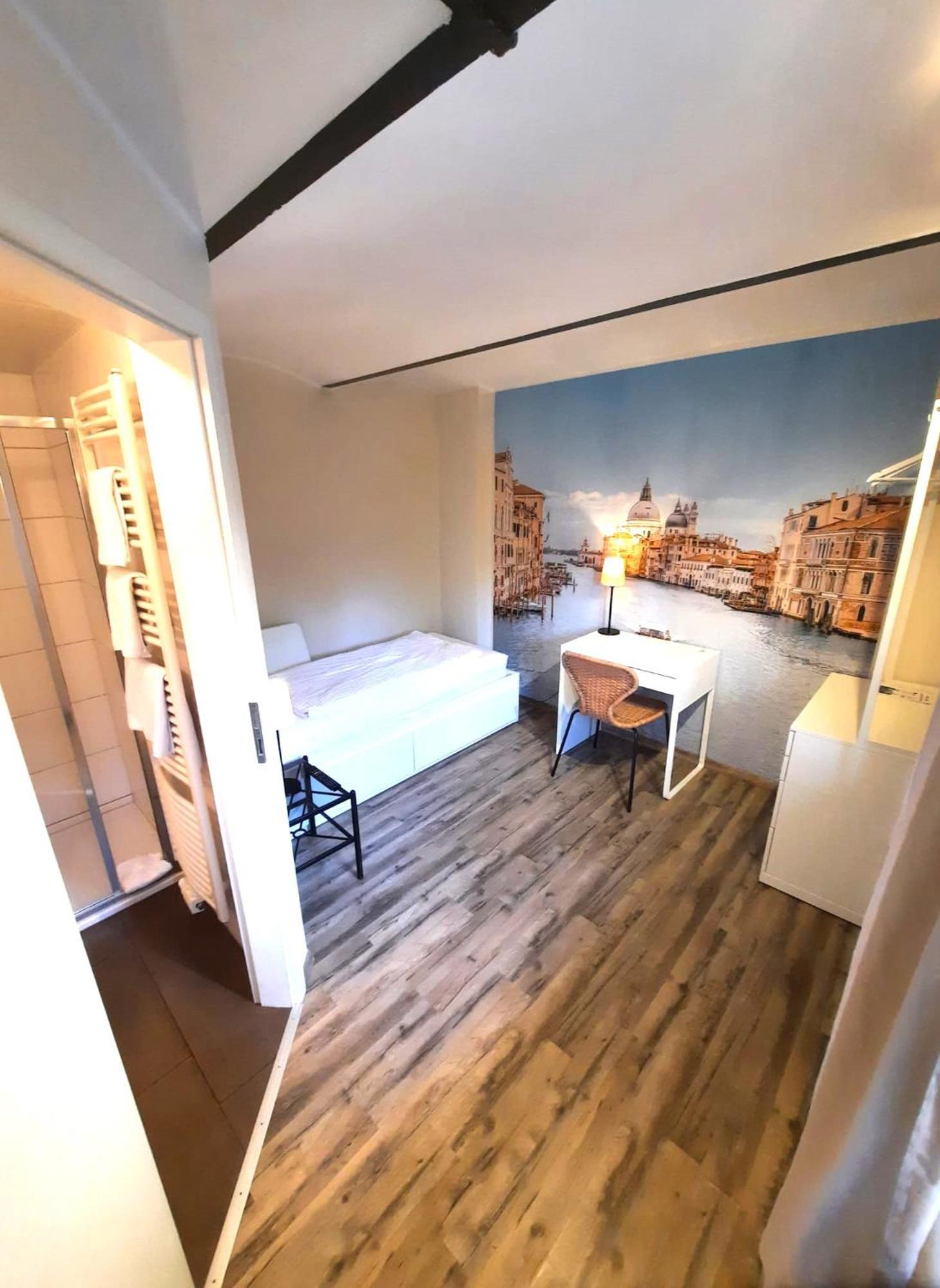 Fruehstueckshaus Wunderland Bed and Breakfast Laa an der Thaya Εξωτερικό φωτογραφία