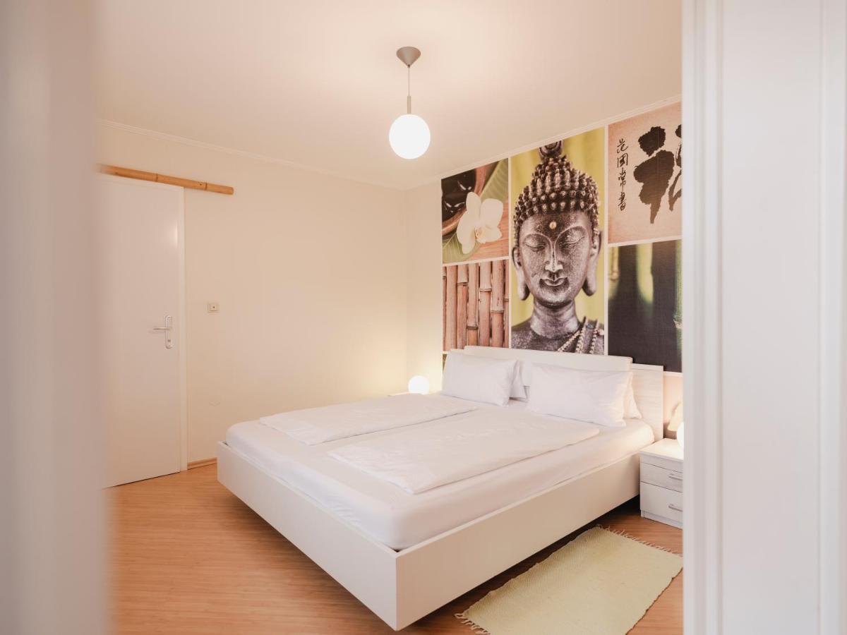 Fruehstueckshaus Wunderland Bed and Breakfast Laa an der Thaya Εξωτερικό φωτογραφία